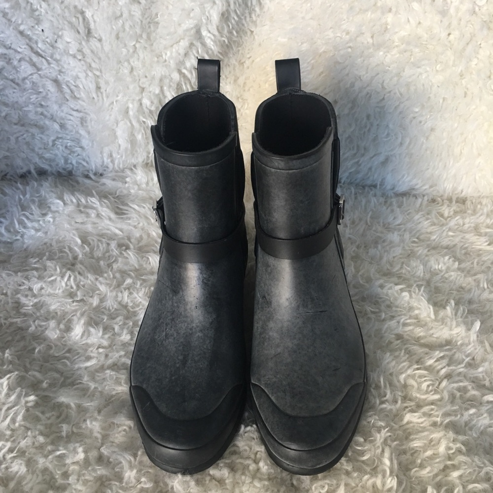 Burberry Riddlestone Rain Booties - Picture 4 of 8